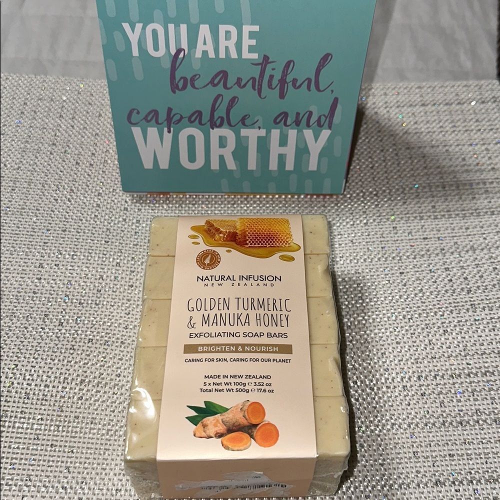 NATURAL INFUSION GOLDEN TURMERIC MANUKA HONEY Exfoliating soap bars set of four